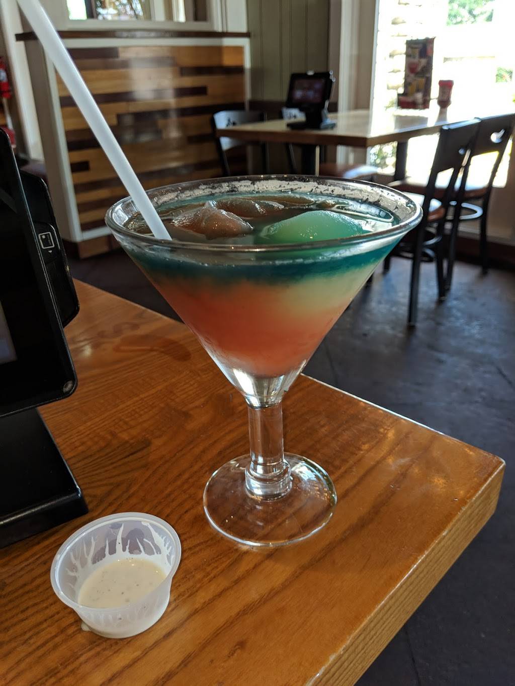 Chilis Grill & Bar | meal takeaway | 3215 Southwest Fwy, Houston, TX 77027, USA | 7135925100 OR +1 713-592-5100