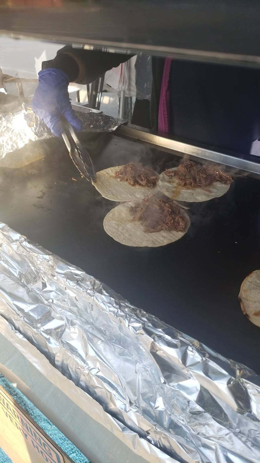 Polk St / Bradley Ave Tacos Y Quesadillas Echas A Mano | restaurant | Sylmar, CA 91342, USA | 3234798557 OR +1 323-479-8557