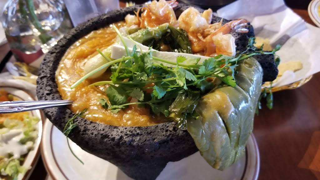 Los Molcajetes | restaurant | 2500 Brundage Ln, Bakersfield, CA 93304, USA | 6616319731 OR +1 661-631-9731
