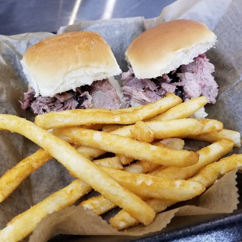 Willie Brooks BBQ | restaurant | 2550 Soco Rd, Maggie Valley, NC 28751, USA | 8289441227 OR +1 828-944-1227