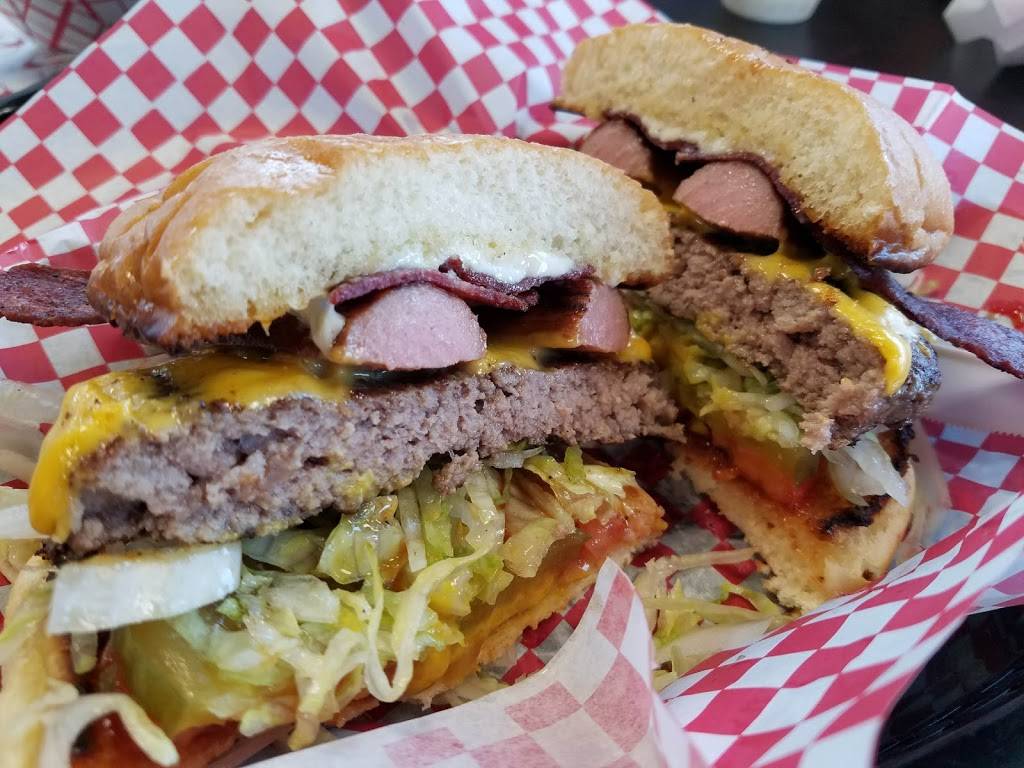 Louie Legends | restaurant | 2123 N Knoxville Ave, Peoria, IL 61603, USA | 3099663461 OR +1 309-966-3461