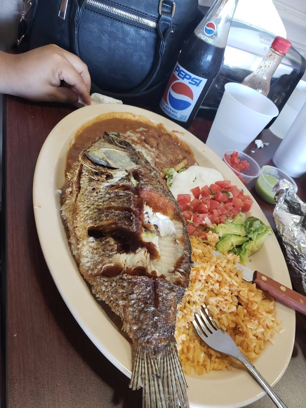 Los Gordos Mexican Grill | restaurant | 4713 San Juan Ave, Fair Oaks, CA 95628, USA | 9165347905 OR +1 916-534-7905