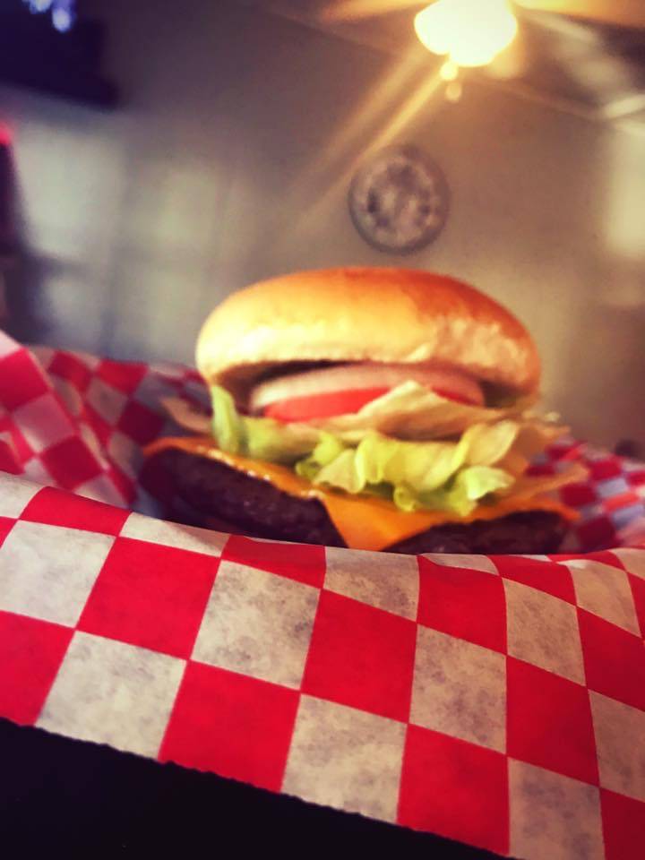 The Pinewood Grill | restaurant | 112 E Clark St, Pinewood, SC 29125, USA | 8034526325 OR +1 803-452-6325