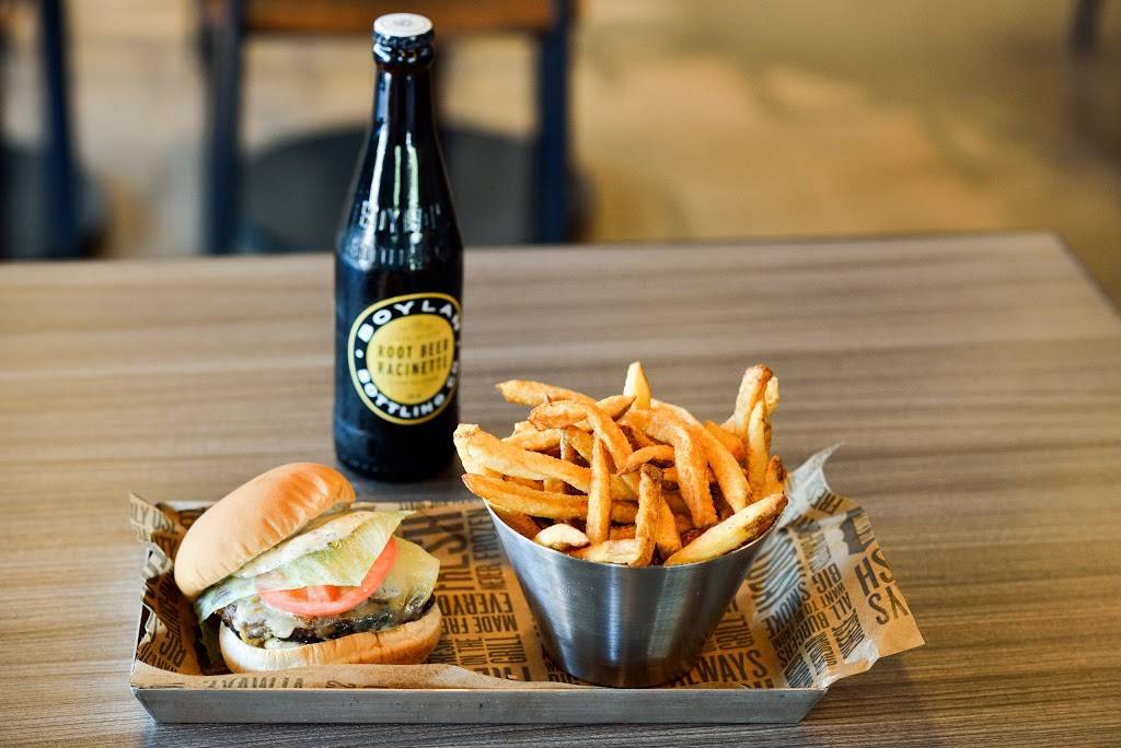 Big Smoke Burger | restaurant | 799 York Mills Rd, North York, ON M3B 1X6, Canada | 4164439944 OR +1 416-443-9944