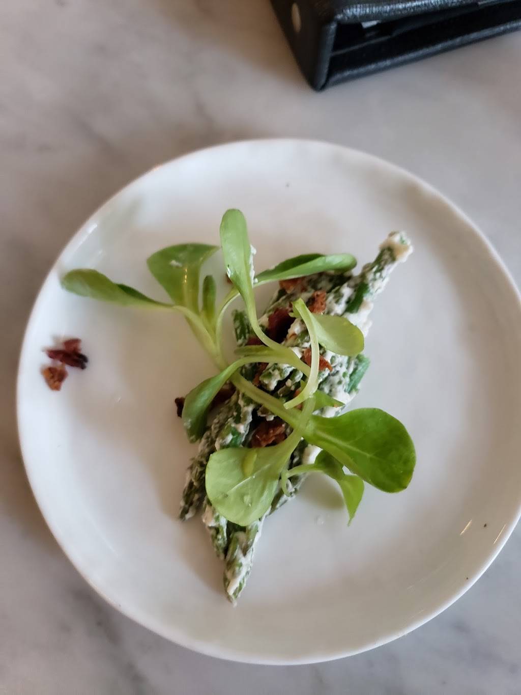 Maple & Pine Restaurant | restaurant | 201 W Broad St, Richmond, VA 23220, USA | 8043406050 OR +1 804-340-6050