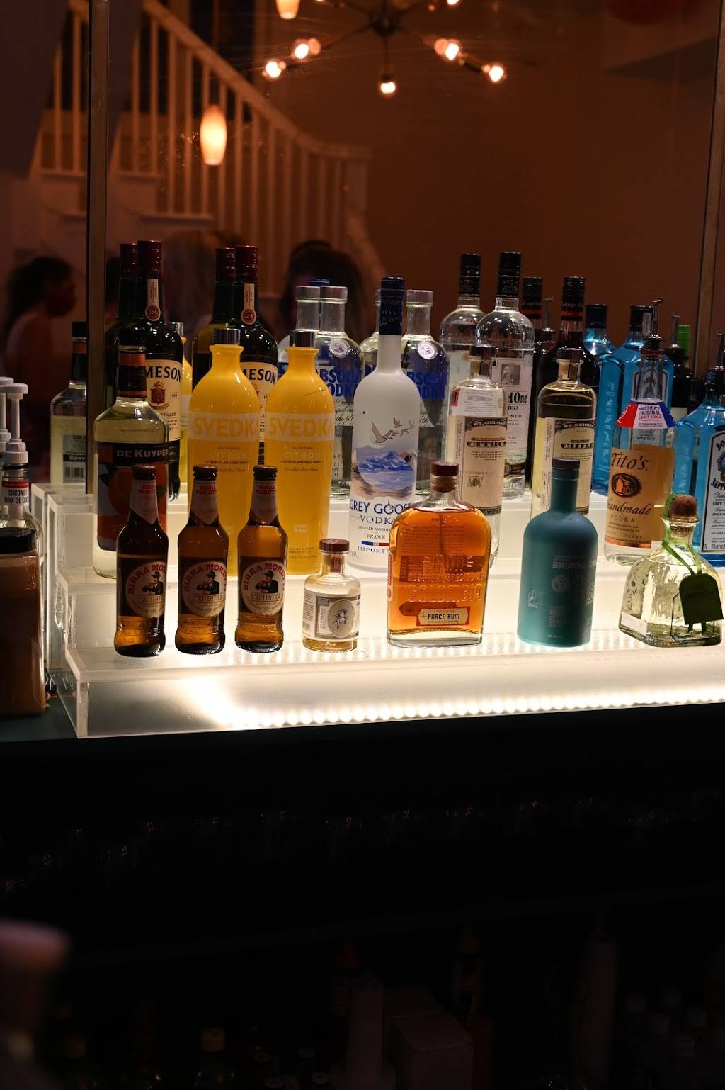 Petit Monde Bistro & Cafe | restaurant | 2653 Connecticut Ave NW, Washington, DC 20008, USA | 2026294622 OR +1 202-629-4622