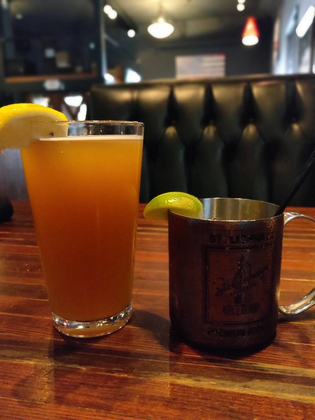 Redmonds Bar & Grill | restaurant | 7979 NE Leary Way, Redmond, WA 98052, USA | 4255589800 OR +1 425-558-9800