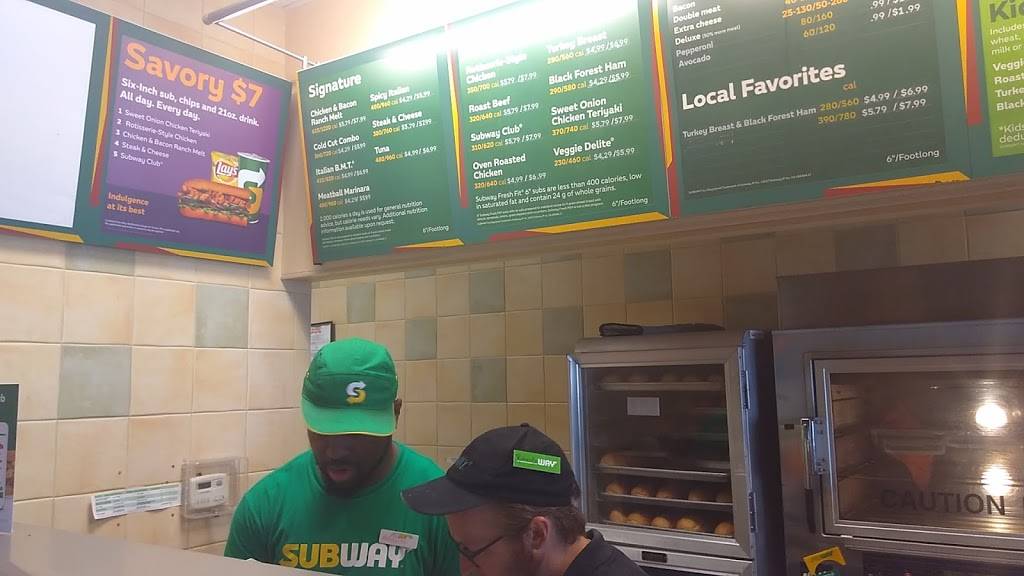 Subway | restaurant | 6801 Warren Parkway Suite 103 Hall Park Pavilion, Frisco, TX 75034, USA | 4693626412 OR +1 469-362-6412