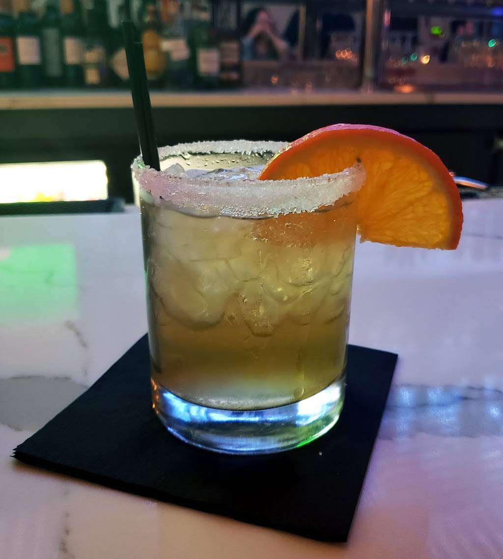 The Hive Bar & Bistro | restaurant | 2623, 142, Outwater Ln, Garfield, NJ 07026, USA | 9739554414 OR +1 973-955-4414