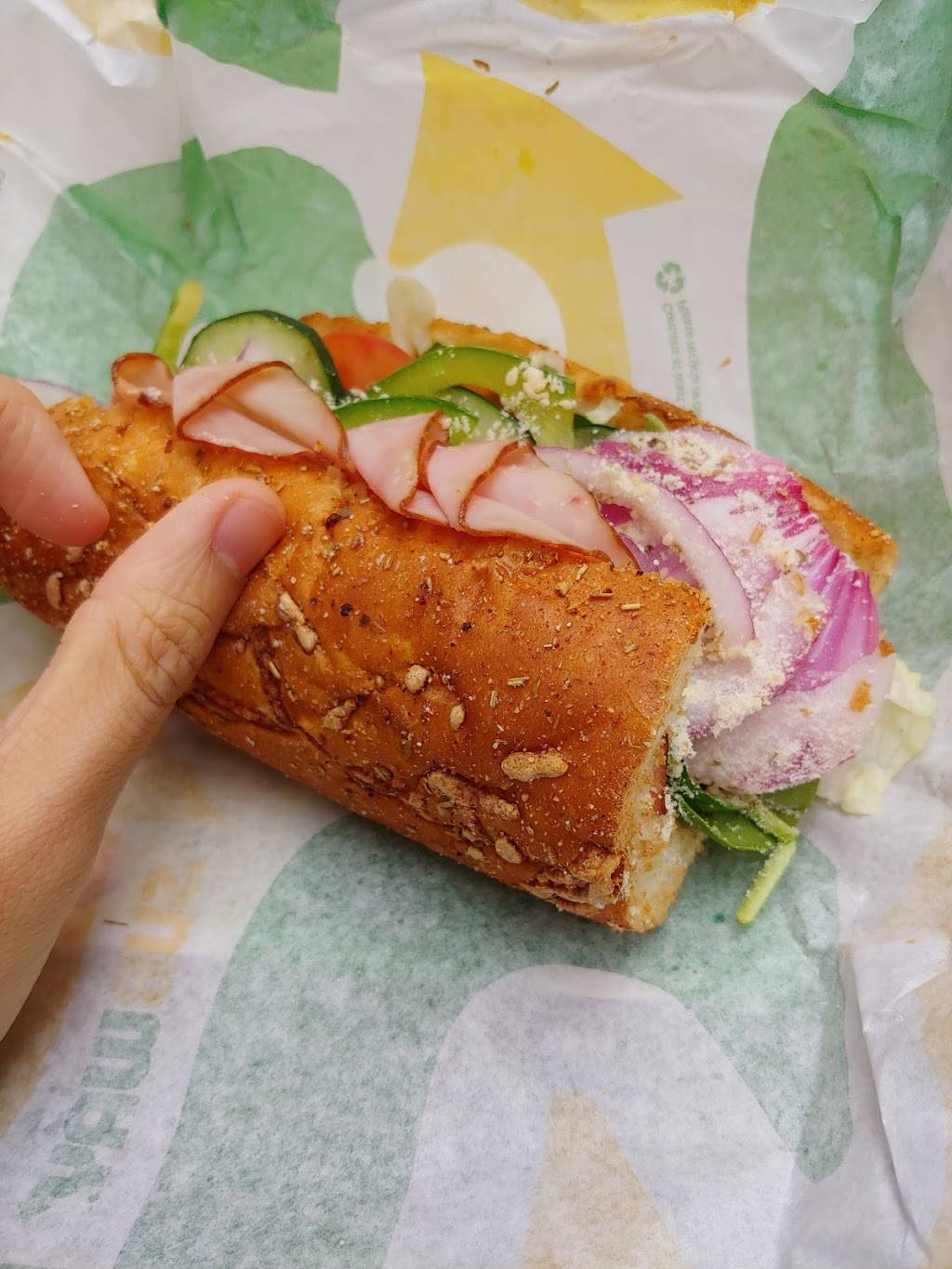 Subway Restaurants | restaurant | 1501B Sloat Blvd, San Francisco, CA 94132, USA | 4157026707 OR +1 415-702-6707