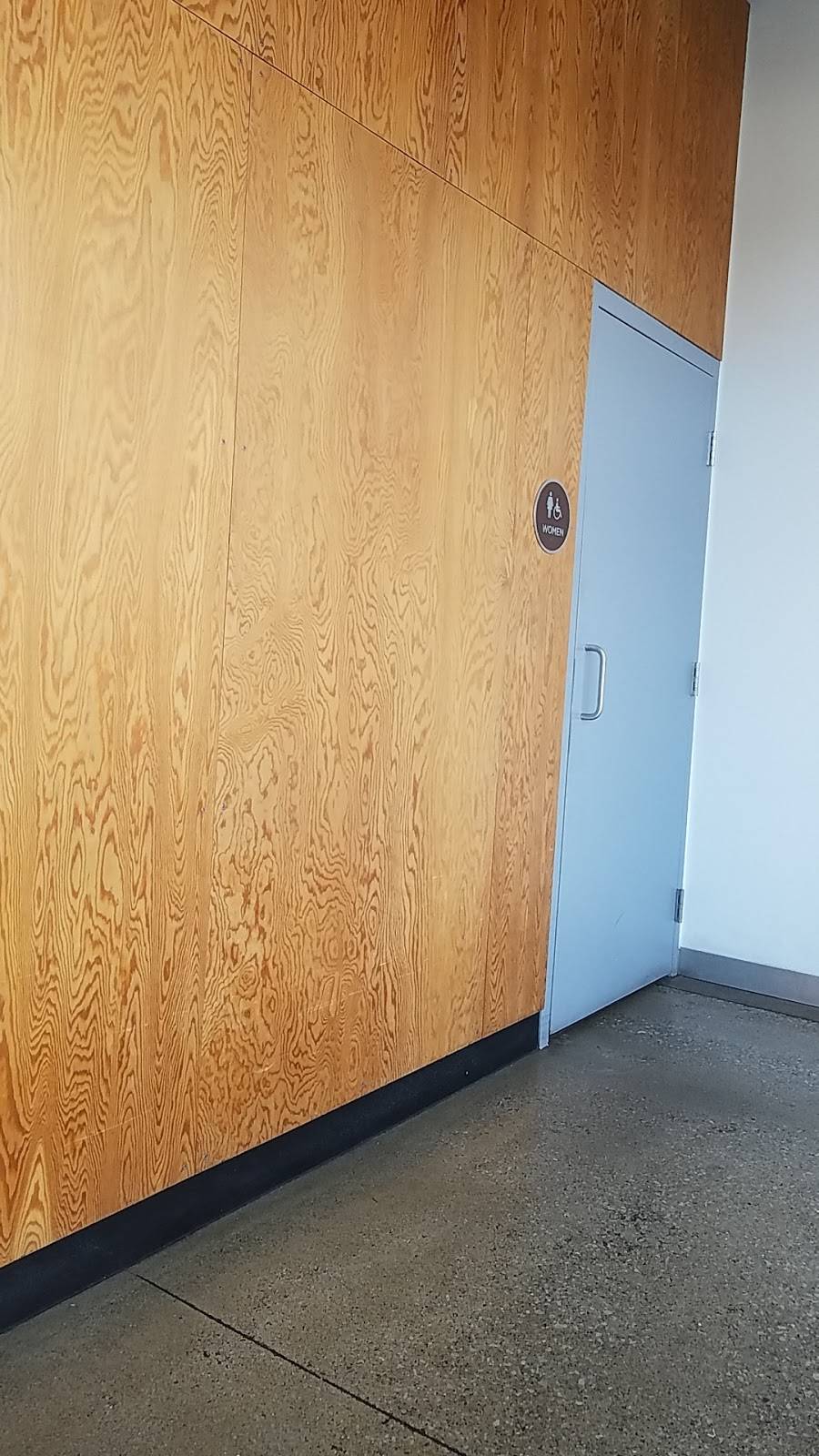 Chipotle Mexican Grill | restaurant | 3941 41st Ave Dr, Moline, IL 61265, USA | 3092770172 OR +1 309-277-0172