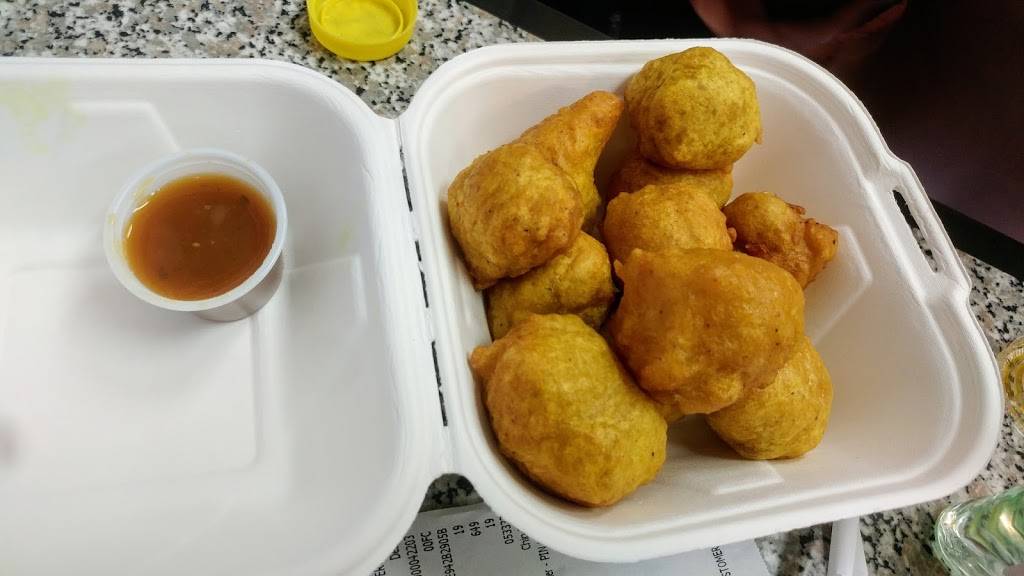 Christinas Subs and Roti Shop | restaurant | 6384 Coventry Way, Clinton, MD 20735, USA | 3018685750 OR +1 301-868-5750