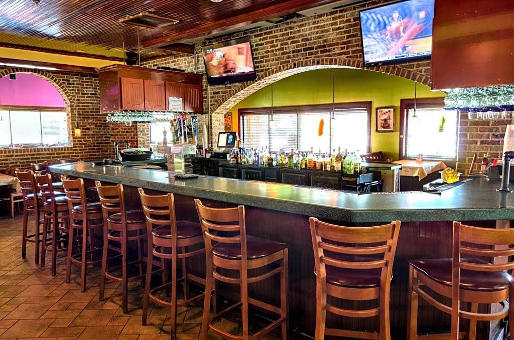 2 Pesos Cantina | restaurant | 101 Southgate Dr, Pelham, AL 35124, USA | 2059873800 OR +1 205-987-3800