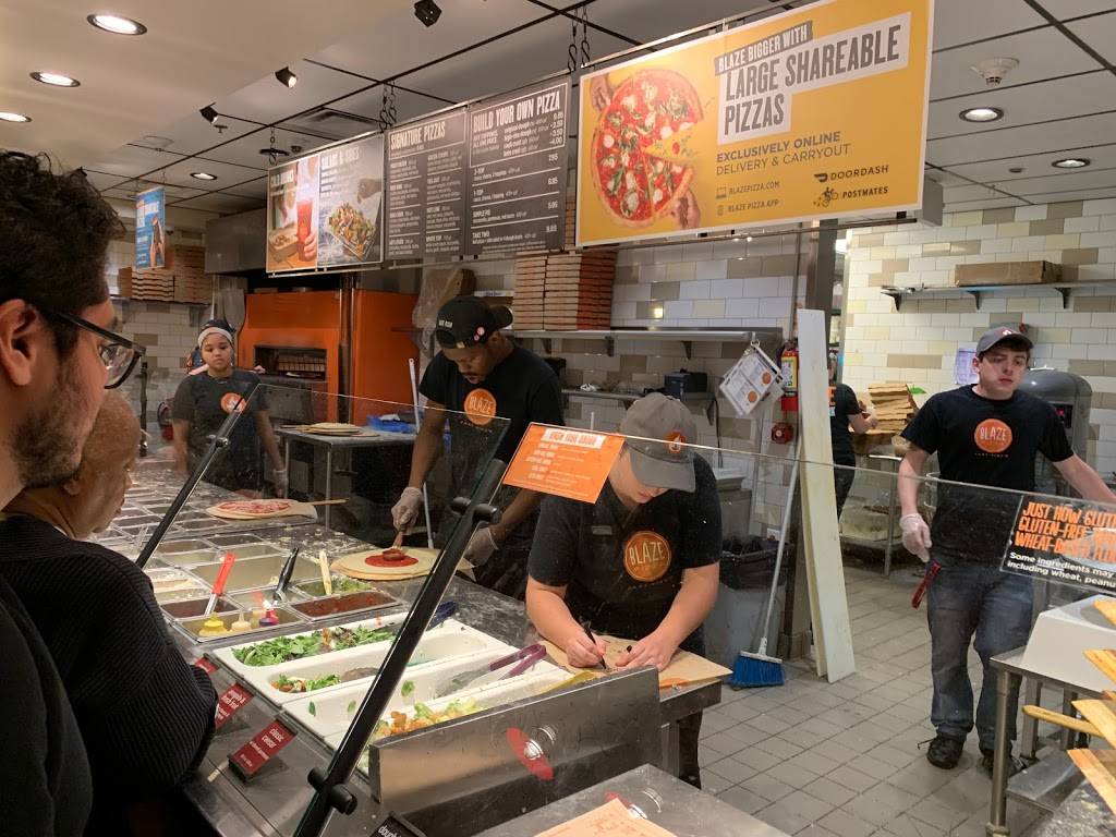 Blaze Pizza | meal takeaway | 1100 W Montgomery Ave, Philadelphia, PA 19122, USA | 2153259878 OR +1 215-325-9878
