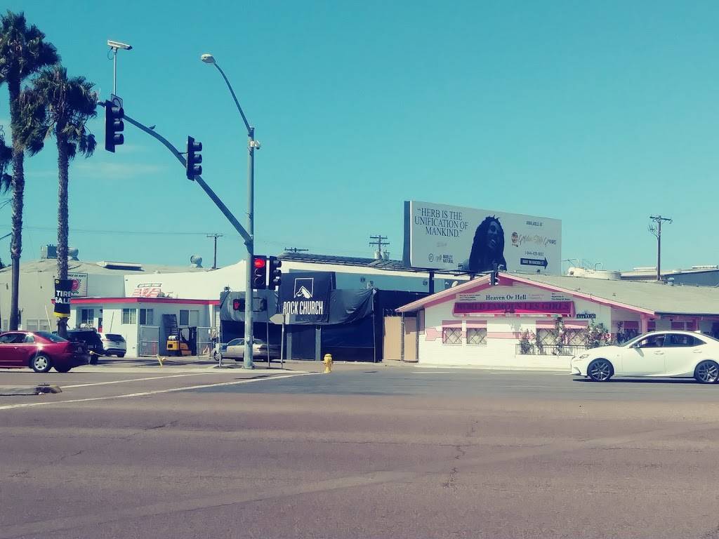 Starbucks | cafe | 3111 Hancock St, San Diego, CA 92110, USA | 6198067016 OR +1 619-806-7016