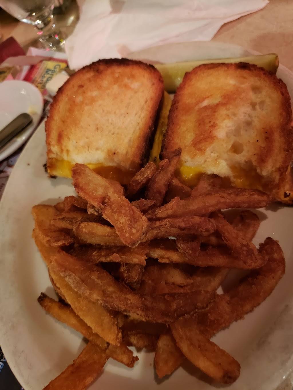 Romas Ristorante & Lounge | night club | 2163, N8416 County Rd ES, East Troy, WI 53120, USA | 2626425353 OR +1 262-642-5353