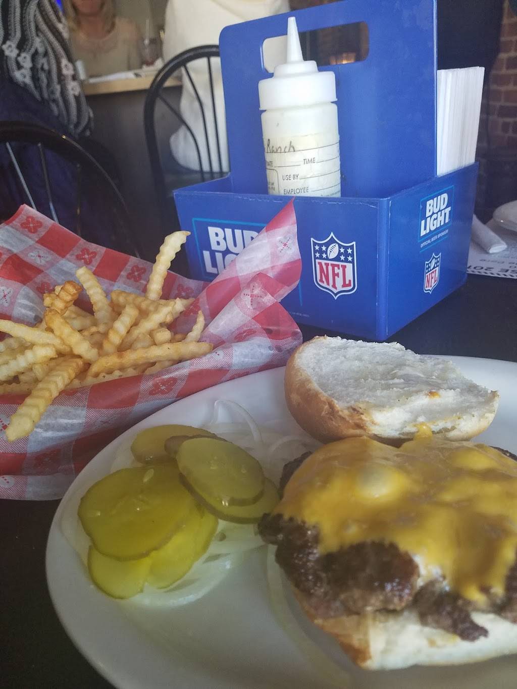 Chatterhouse | restaurant | 614 George St, De Pere, WI 54115, USA | 9206324240 OR +1 920-632-4240