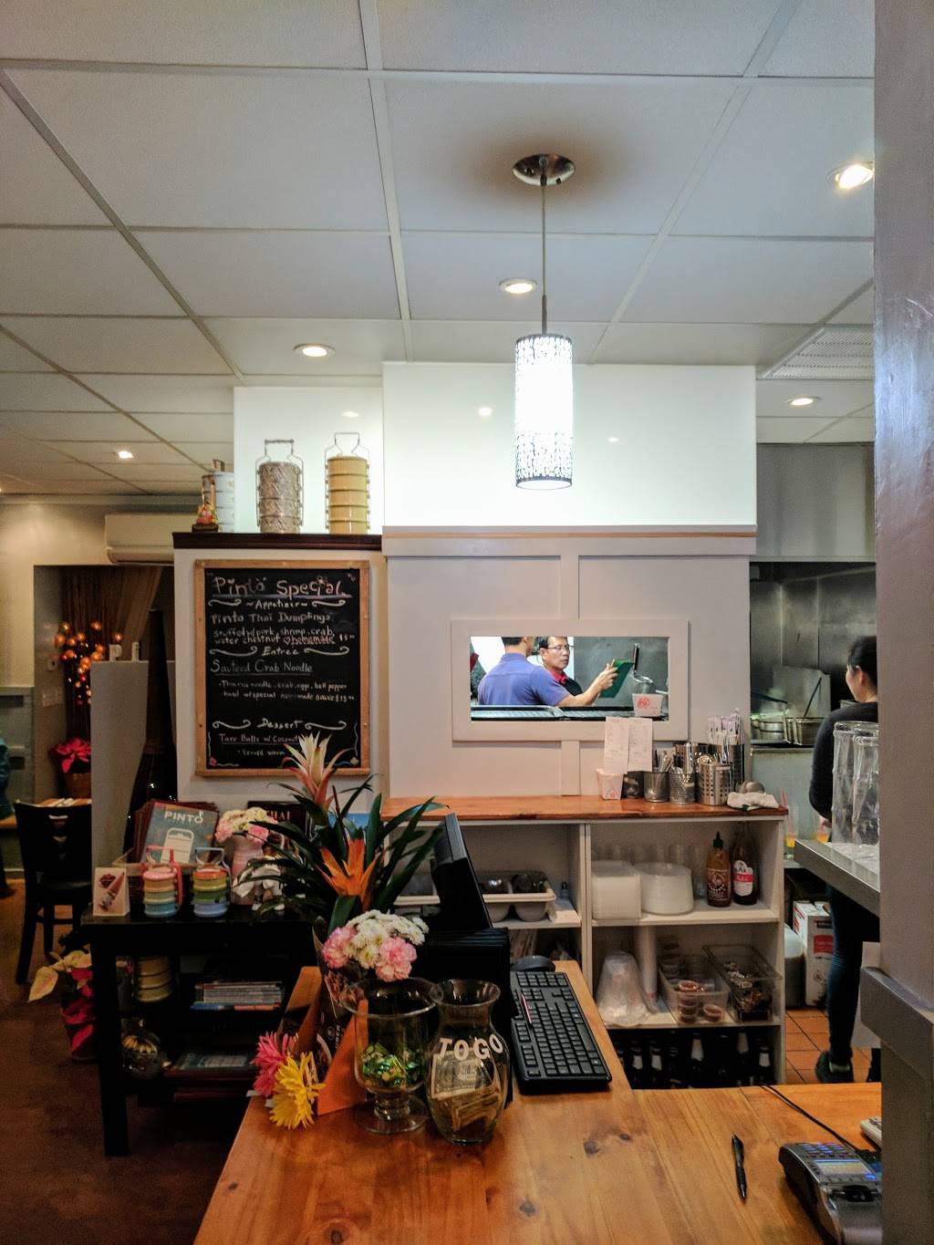 Pinto Thai Bistro | restaurant | 10425 Tierrasanta Blvd #105, San Diego, CA 92124, USA | 8582688803 OR +1 858-268-8803