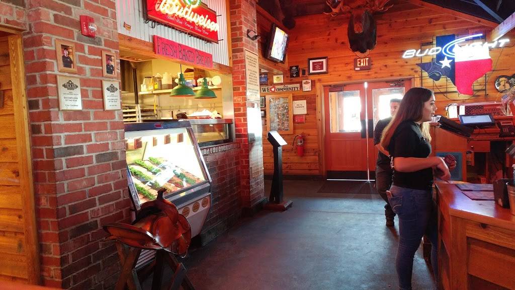 Texas Roadhouse | restaurant | 2751 SE Military Dr, San Antonio, TX 78223, USA | 2103331515 OR +1 210-333-1515