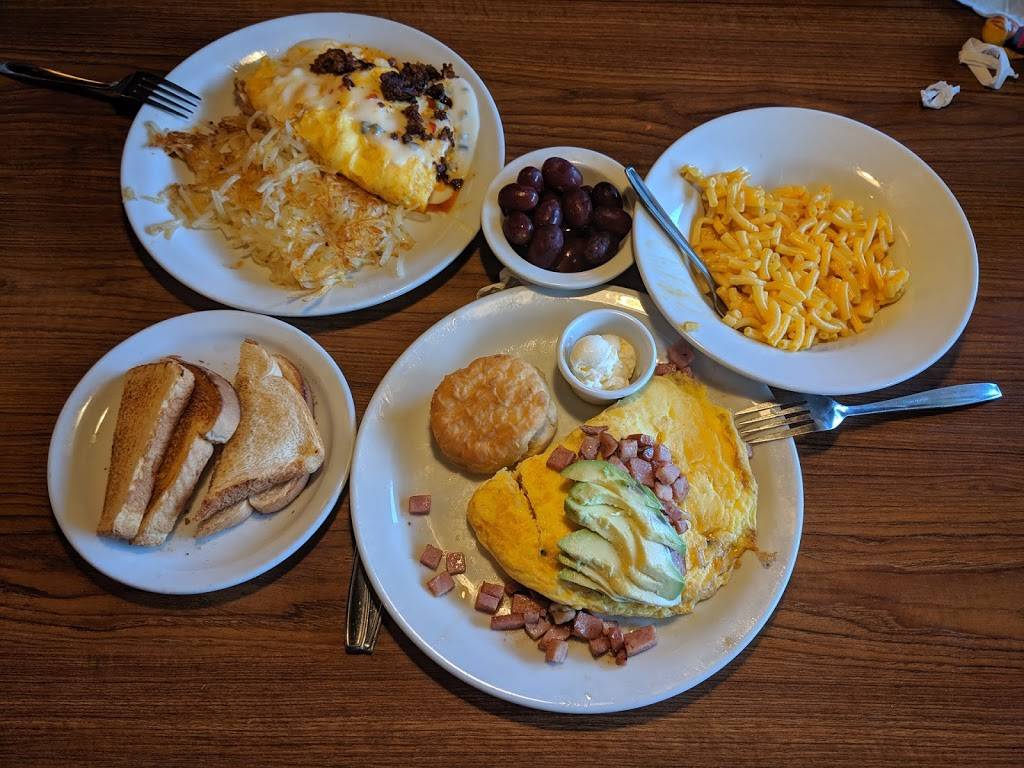 Dennys | restaurant | 1904 Sweetwater Rd, National City, CA 91950, USA | 6194771984 OR +1 619-477-1984