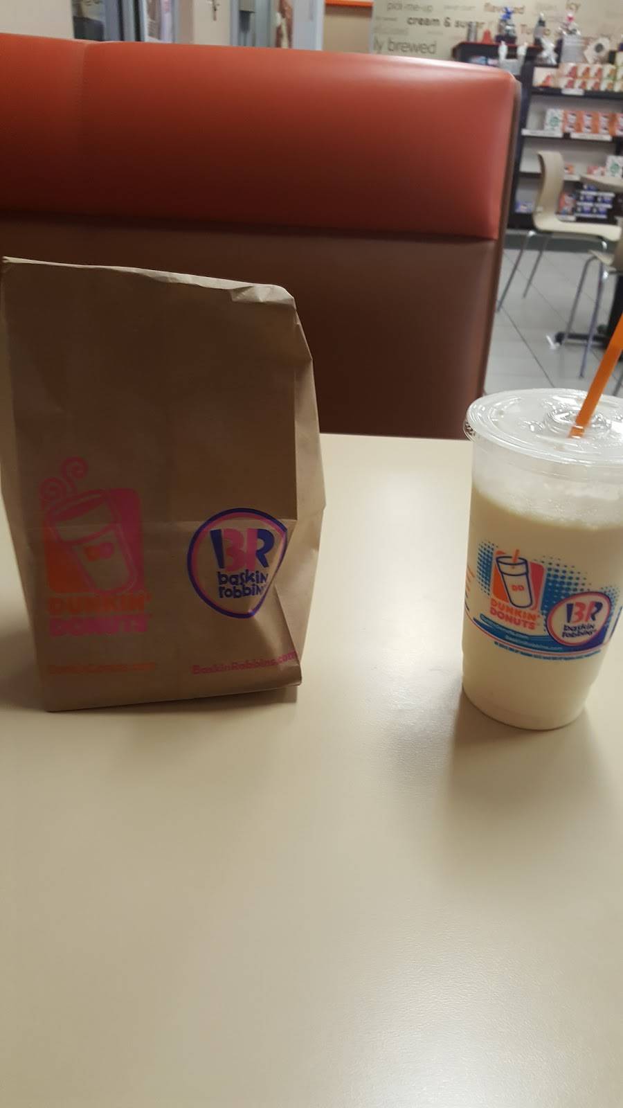 Dunkin | cafe | 4502 W Elm St, McHenry, IL 60050, USA | 8153631974 OR +1 815-363-1974