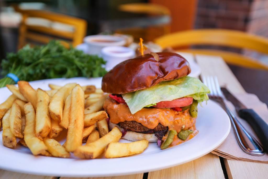 Veggie Grill | restaurant | 147 Corte Madera Town Center, Corte Madera, CA 94925, USA | 4159458954 OR +1 415-945-8954