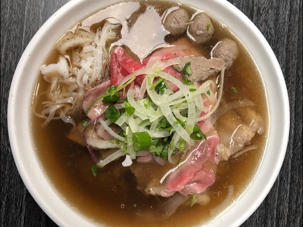 Pho You & I | restaurant | 3406 Dundas St W, York, ON M6S 2S4, Canada | 4167621919 OR +1 416-762-1919