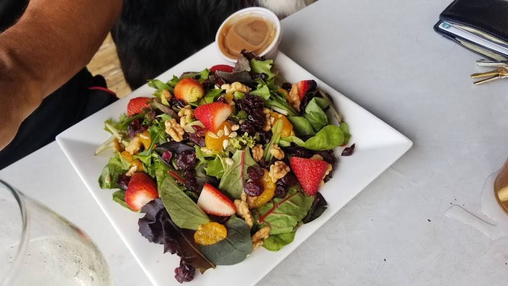 Capones Flicker Lite | restaurant | 1014 N Ocean Dr, Hollywood, FL 33019, USA | 9549224232 OR +1 954-922-4232