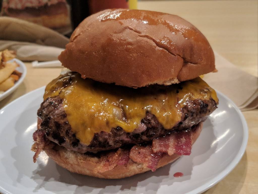 Bernies Burger Bus | restaurant | 2643 Commercial Center Blvd #320, Katy, TX 77494, USA | 2813949006 OR +1 281-394-9006