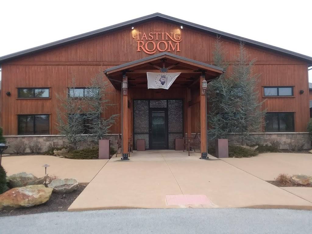 Tasting Room | restaurant | 2833-2895 N County Line Rd, De Soto, IL 62924, USA | 6189569910 OR +1 618-956-9910