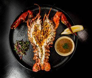 Blu 57 Seafood & Small Plates | restaurant | 5701 N Clark St, Chicago, IL 60660, USA | 7739440575 OR +1 773-944-0575