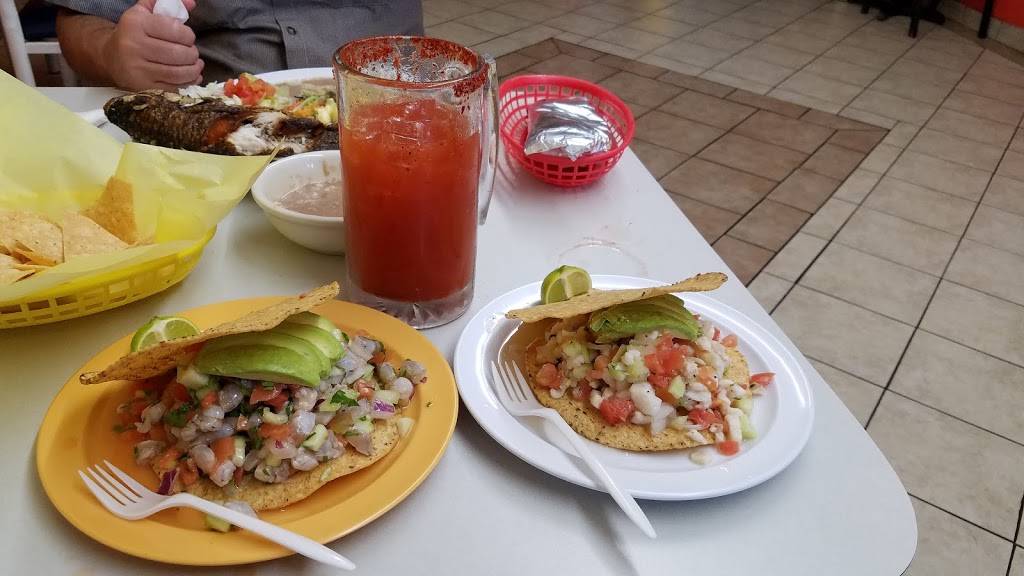 Los Camarones Tacos Y Mariscos | restaurant | 1118 Pico St, San Fernando, CA 91340, USA | 8183615887 OR +1 818-361-5887
