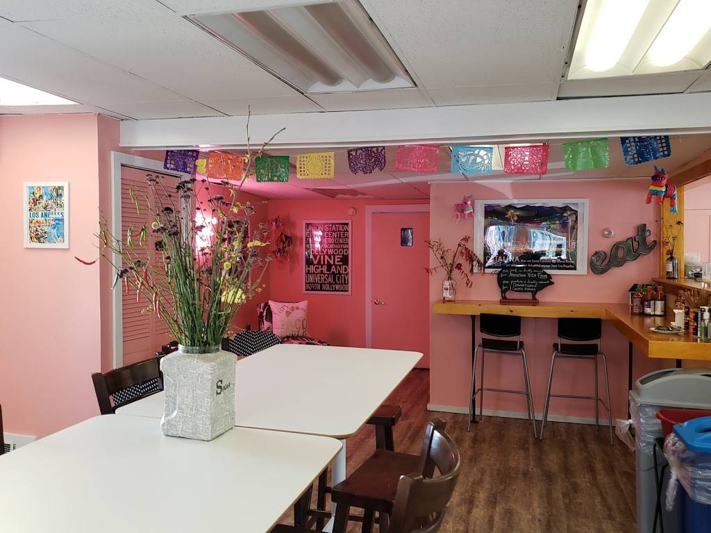 Luchador Tacos | restaurant | 3 Nichol St, South Paris, ME 04281, USA | 2074610207 OR +1 207-461-0207