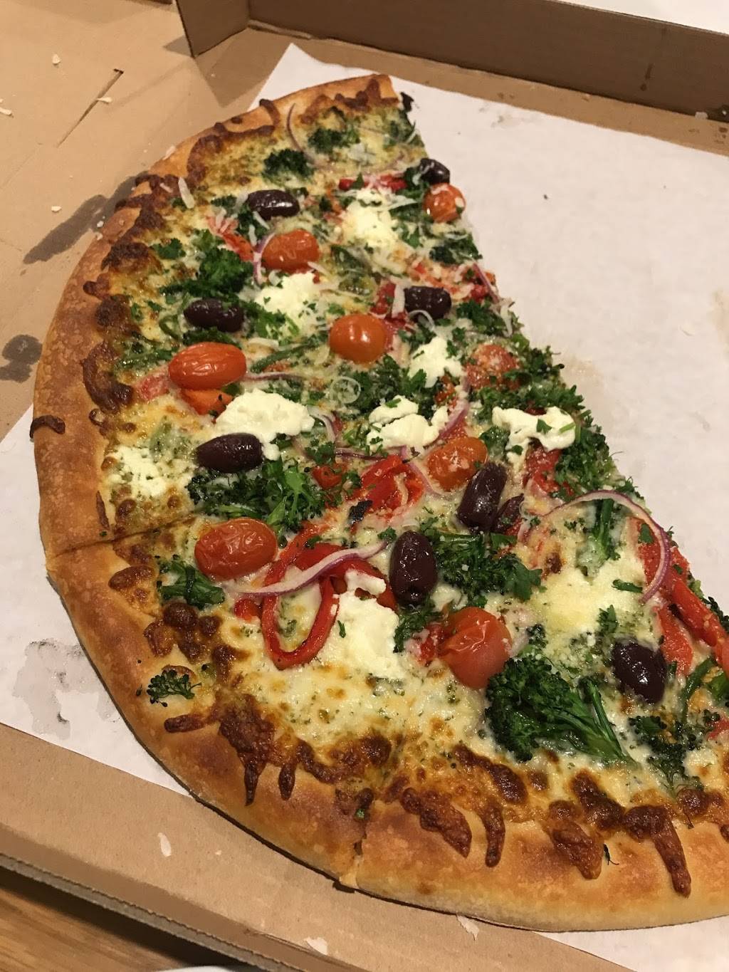 Wolfgang Puck Restaurant | restaurant | 22277 Mulholland Hwy, Calabasas, CA 91302, USA | 8183774129 OR +1 818-377-4129