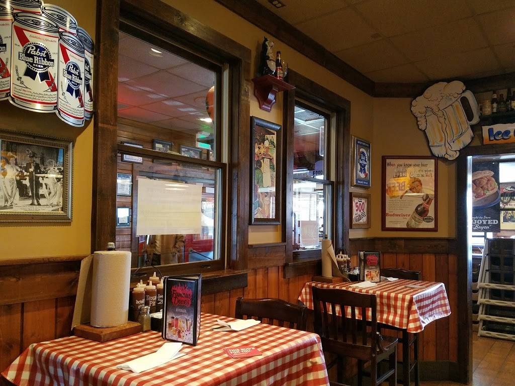 Famous Daves Bar-B-Que | restaurant | 7411 North Grand Prairie Drive, Peoria, IL 61615, USA | 3096917427 OR +1 309-691-7427