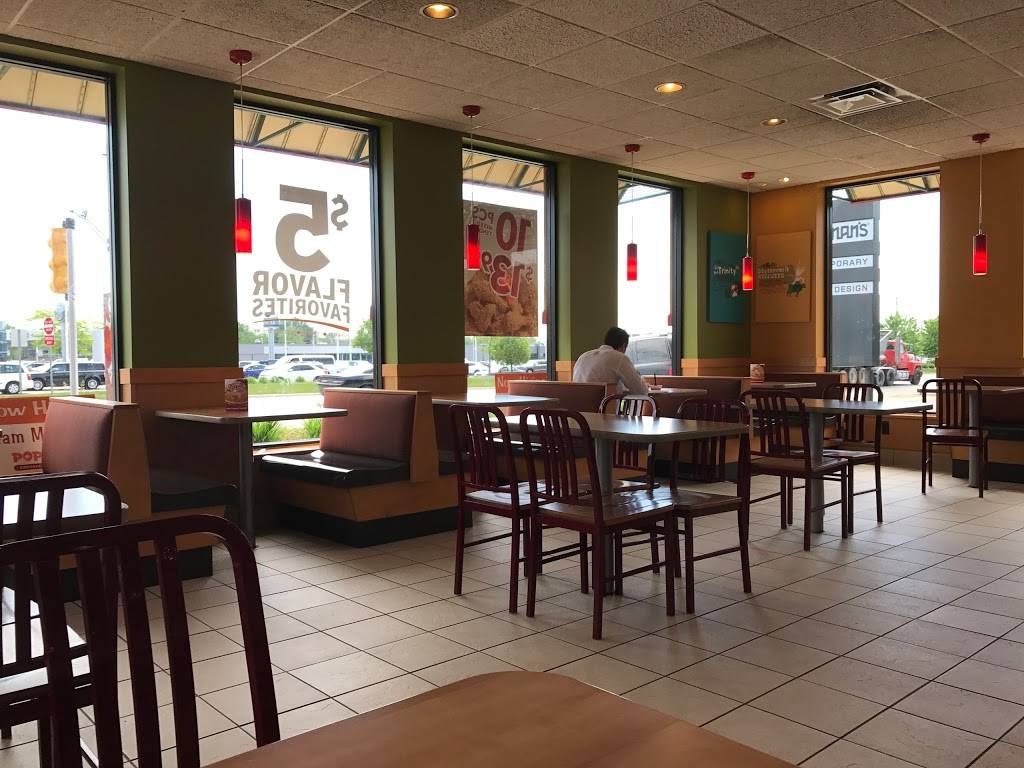 Popeyes Louisiana Kitchen | restaurant | 29177 Telegraph Rd, Southfield, MI 48034, USA | 2487967068 OR +1 248-796-7068