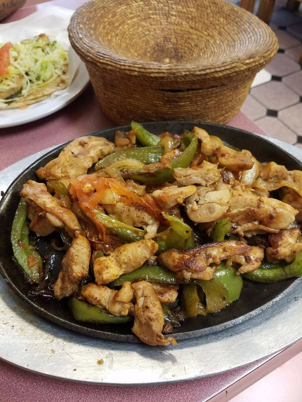 Taqueria San Jose | restaurant | 3253 S Halsted St, Chicago, IL 60608, USA | 3122257386 OR +1 312-225-7386