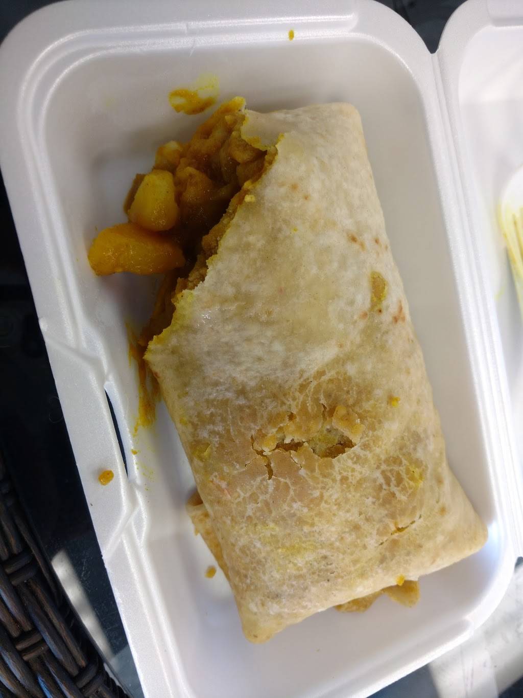 JVs Taste Buds Caribbean Grill | restaurant | 2806 Victoria Park Ave, North York, ON M2J 4A8, Canada | 4162983899 OR +1 416-298-3899