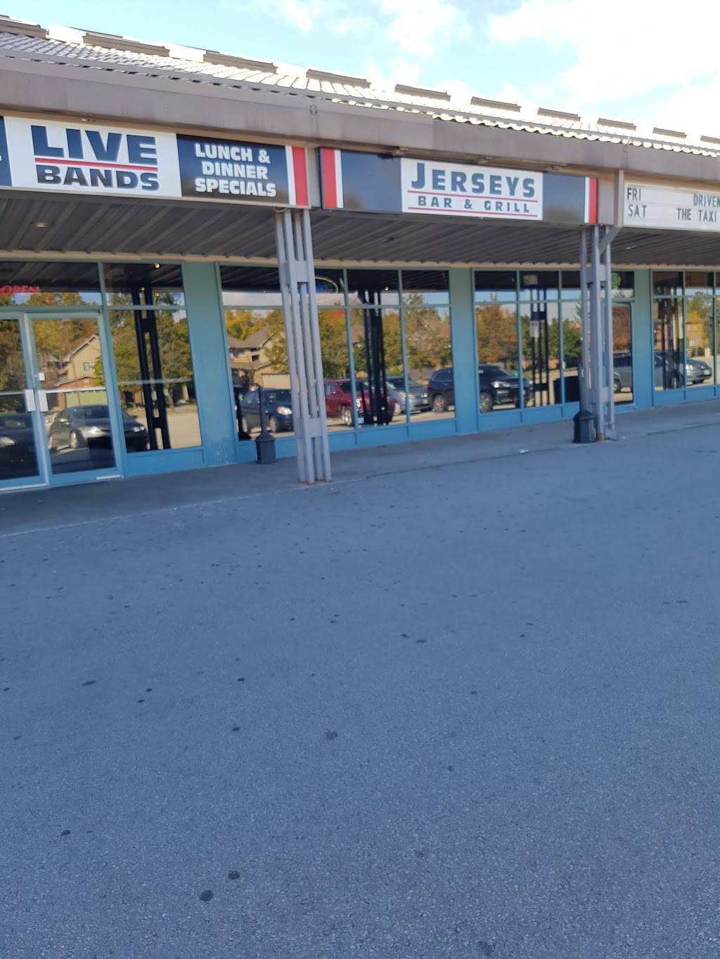 Jerseys Bar & Grill | restaurant | 1450 Headon Rd, Burlington, ON L7M 3Z5, Canada | 9053190525 OR +1 905-319-0525
