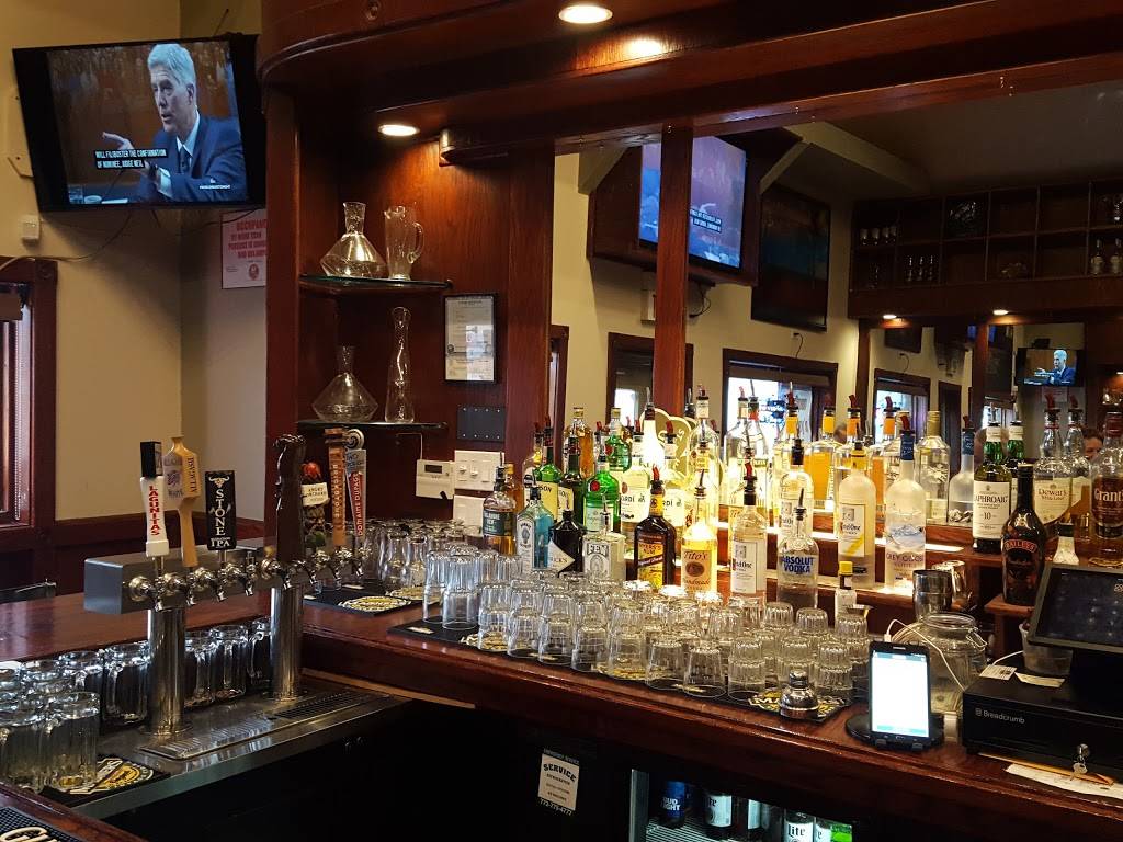 Highway House | restaurant | 5653 N Northwest Hwy, Chicago, IL 60646, USA | 7736573534 OR +1 773-657-3534