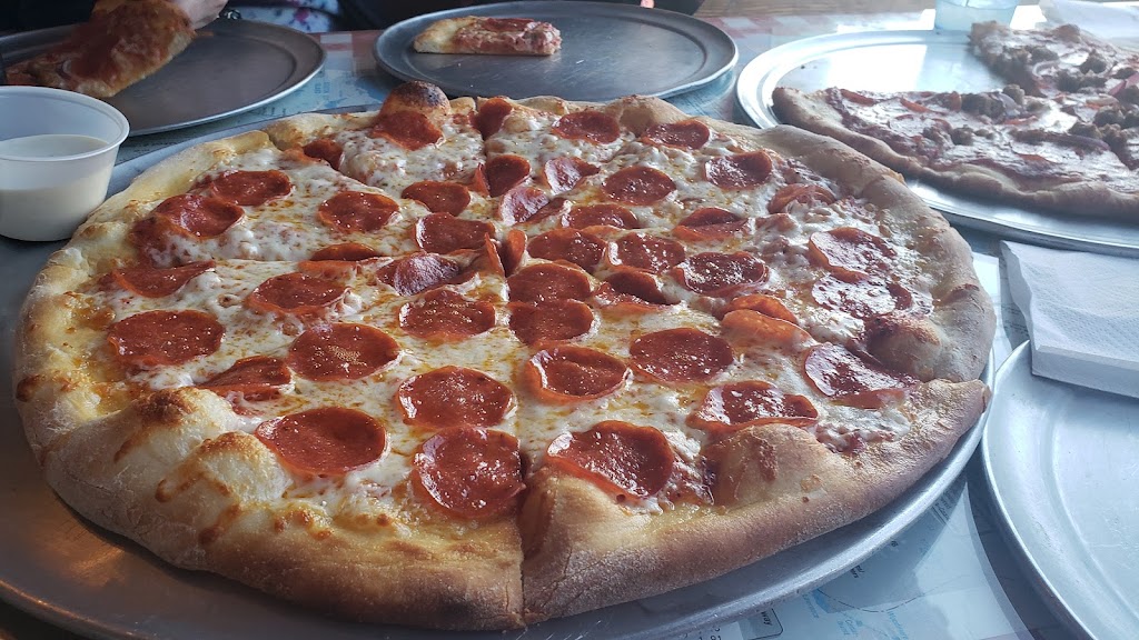 Leon Gessi New York Pizza | restaurant | 1806 Palmer Park Blvd, Colorado Springs, CO 80909, USA | 7196351542 OR +1 719-635-1542