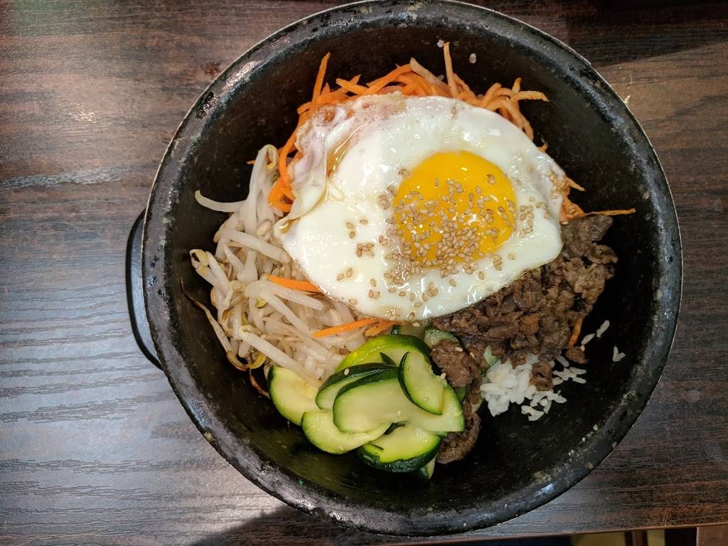 Ma Ma House | restaurant | 100 E Algonquin Rd, Arlington Heights, IL 60005, USA | 8476909886 OR +1 847-690-9886