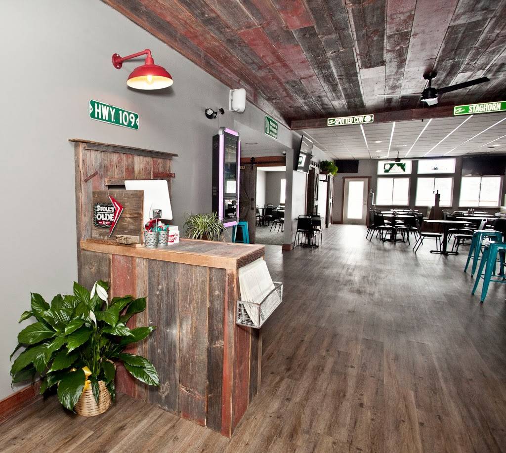 Stolls Olde 109 | restaurant | N866 Co Rd R, Watertown, WI 53098, USA | 9209253000 OR +1 920-925-3000