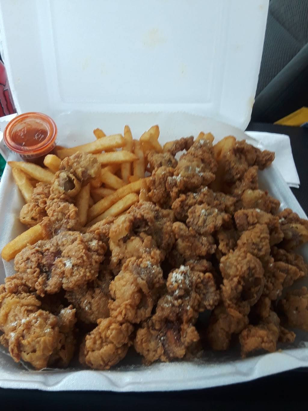 J J Fish & Chicken | restaurant | 20225 Eight Mile Rd, Detroit, MI 48219, USA | 3135339950 OR +1 313-533-9950