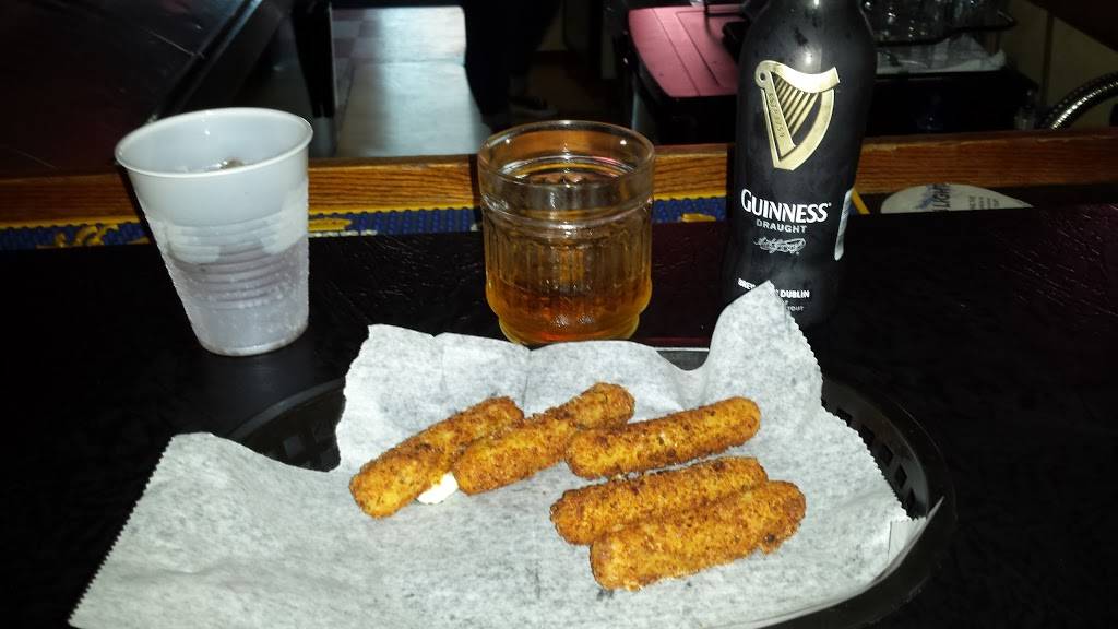 Elberts Lounge | restaurant | 14421 E Hazel St, Daleville, IN 47334, USA | 7653783330 OR +1 765-378-3330