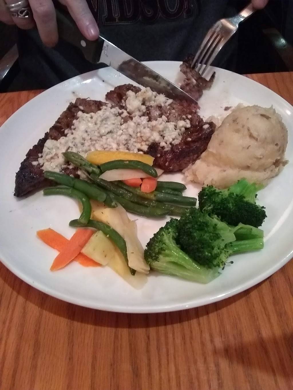 Pipers Restaurant & Sports Lounge | restaurant | 3450 Aviation Ave, Anchorage, AK 99502, USA | 9072494444 OR +1 907-249-4444