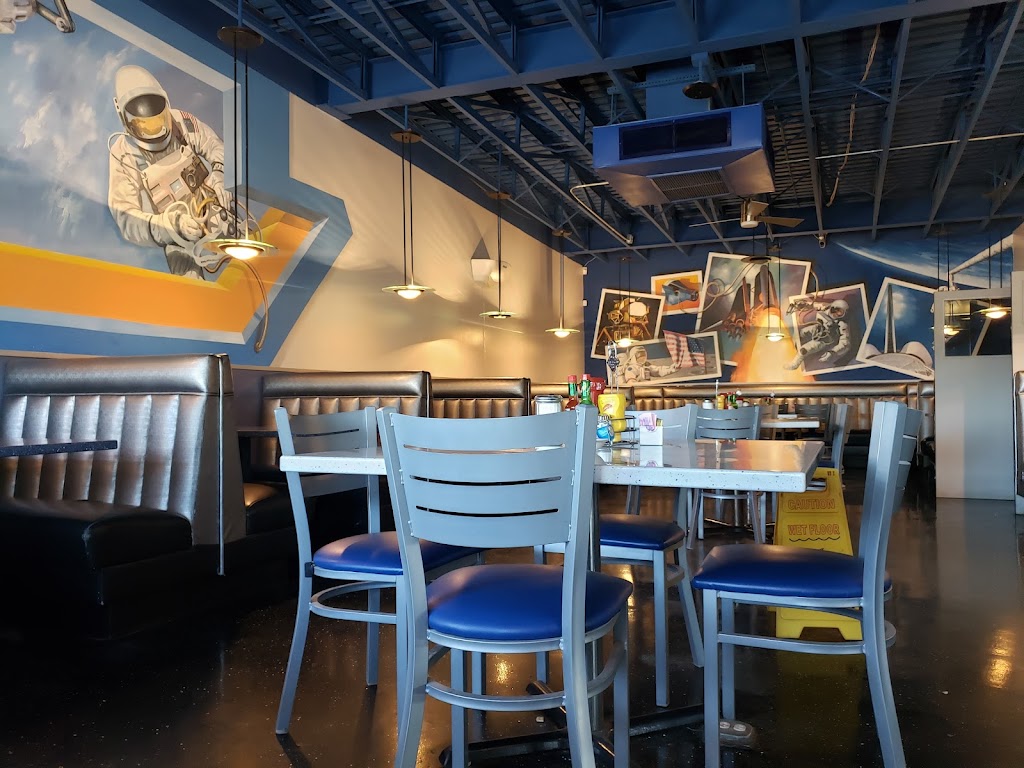 Space Age Restaurant | restaurant | 401 E Pima St, Gila Bend, AZ 85337, USA | 9286832761 OR +1 928-683-2761