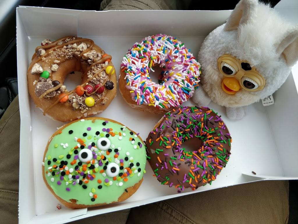 Krispy Kreme | bakery | 549 N Person St, Raleigh, NC 27604, USA | 9198333682 OR +1 919-833-3682