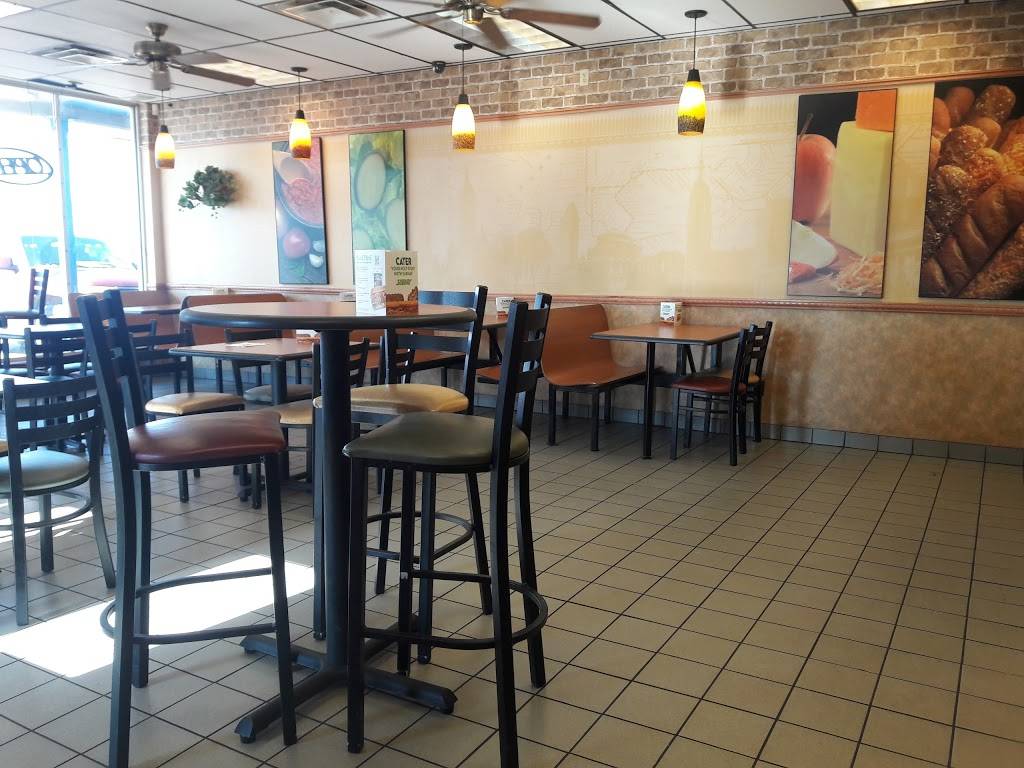 Subway Restaurants | restaurant | 7004 E Admiral Pl Ste A, Tulsa, OK 74115, USA | 9187794329 OR +1 918-779-4329