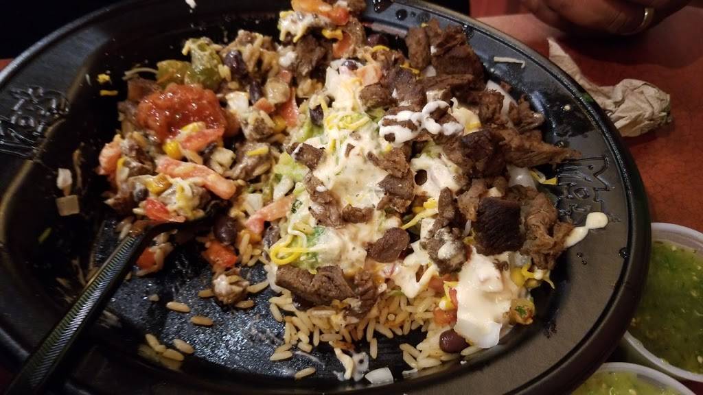 Moes Southwest Grill | restaurant | 900 Houston Northcutt Blvd, Mt Pleasant, SC 29464, USA | 8433882200 OR +1 843-388-2200